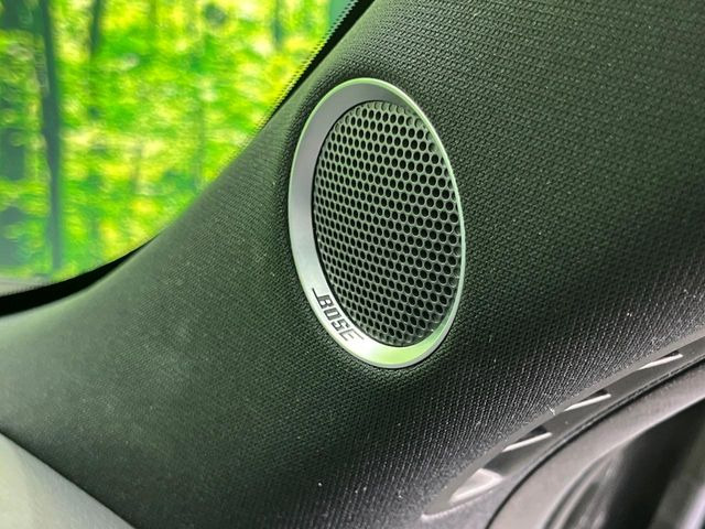 �yBOSE�T�E���h�V�X�e���z���[�J�[�I�v�V�����̍��i�ʃT�E���h�V�X�e���𓋍ځB��p�̃`���[�j���O���{���ꂽ�召�l�X�ȃX�s�[�J�[����ǎ��ȃT�E���h���t�ł��A�Տꊴ���ӂ�鉹����Ԃ����o���܂��B