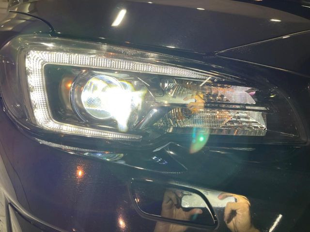 �yLED�w�b�h���C�g�z���V����ԑ��s�����ǍD�Ȏ��E���m�ۂ����S���ĉ^�]�ł��鍂�P�xLED�w�b�h���C�g�𑕔�!�_�����x�������A����d�͂��}�����Ă��܂��B