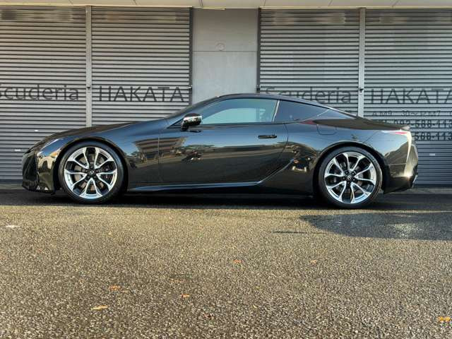 �O��p�[�L���O�Z���T�[�E�o�b�N�J�����E���[���L�[�v�A�V�X�g�E�T�C�h�u���C���h�X�|�b�g�B