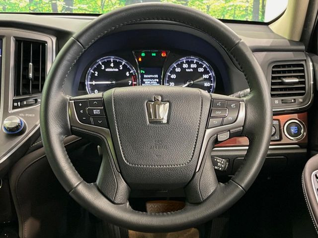 �y�����v�����X�e�A�����O�z�㎿�Ȋv���g�p���邱�ƂŁA��ɂ����������݂ƂĂ��^�]���₷���n���h���ł���