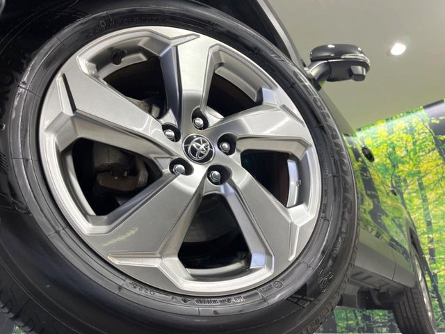 �y����18�C���`�A���~�z�C�[���z�O�ςɃ}�b�`���������A���~�z�C�[���𑕒����Ă���܂��B�e��ЊO�A���~�z�C�[����A�X�^�b�h���X�^�C�����戵�����Ă���܂��B���񂲑��k����������