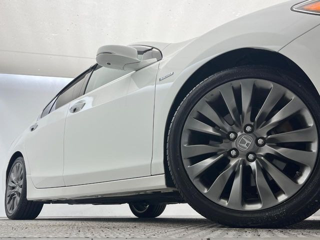 �y����19�C���`�A���~�z�C�[���z�O�ςɃ}�b�`���������A���~�z�C�[���𑕒����Ă���܂��B�e��ЊO�A���~�z�C�[����A�X�^�b�h���X�^�C�����戵�����Ă���܂��B���񂲑��k����������