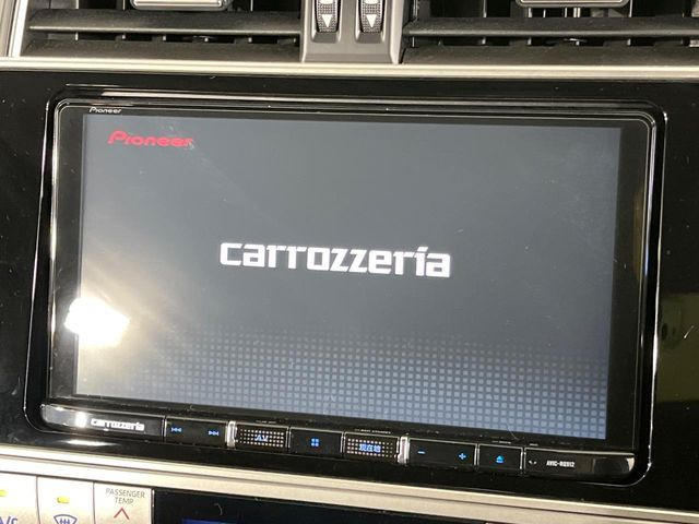 【大画面ナビ】人気の大型9インチナビを装備。存在感のある大画面はインパクト大!ナビ利用時のマップ表示は見やすく、テレビやDVDは臨場感がアップ!いつものドライブがグッと楽しくなります♪