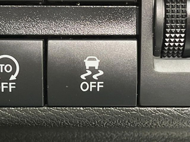 �y������h�~���u�z�ԗ��̉���������m����ƁA�����I�Ɏԗ��̐i�s������ۂ悤�Ɏԗ��𐧌䂵�܂��B�J�̓��ȂǊ���₷���H�ʏ󋵂ł����S�ȉ^�]���\�ł��B