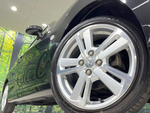 �y����16�C���`�A���~�z�C�[���z�O�ςɃ}�b�`���������A���~�z�C�[���𑕒����Ă���܂��B�e��ЊO�A���~�z�C�[����A�X�^�b�h���X�^�C�����戵�����Ă���܂��B���񂲑��k����������