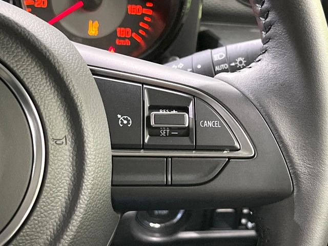 �y�N���[�Y�R���g���[���z�������H�����N���N���s�B�A�N�Z���𗣂��Ă���葬�x�ő��s���ł��A�������^�]���̕��S���y��!�����E�������ȒP�ȃX�C�b�`����Œ����ł��܂��B