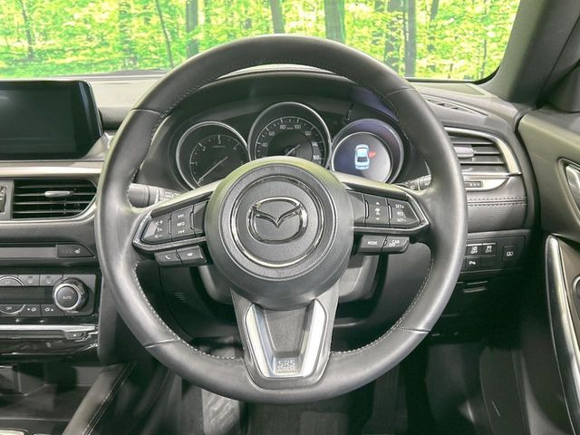 �y�����v�����X�e�A�����O�z�㎿�Ȋv���g�p���邱�ƂŁA��ɂ����������݂ƂĂ��^�]���₷���n���h���ł���