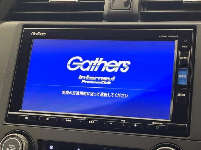 �y�����i�r�z�C���e���A�ɗn�����ރX�^�C���b�V���ȁu��p�݌v�v���[�J�[�i�r�𑕔��􎋔F���⑀�쐫�ȂǊ�{���\�ɂ��D��A���㎿�ȃJ�[���C�t�����y���݂��������܂��B