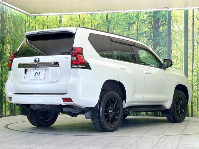 ☆全国のネクステージからお取り寄せが可能※!遠方の店舗に展示してあるクルマが気になる場合も、最寄りの店舗でご覧いただくことが可能です!是非私たちに要望をお聞かせください!※別途費用