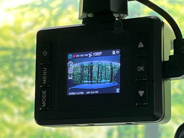 �y�h���C�u���R�[�_�[�z���S�E���S�ȃJ�[���C�t�ɕK�{�̃h���C�u���R�[�_�[�𑕔�!���s���͂������A������^�]�⎖�̂ɑ��������ۂ̏󋵂��f���ŋL�^���A����̃��X�N�ɔ����܂��B