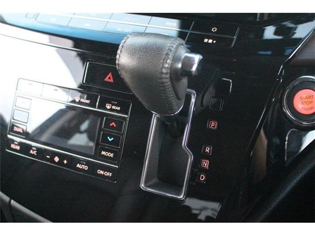 大好評のボディコーティング「ハイモースコート」もご納車までに施工可能。雨染みや線傷など中古車だからと諦めていませんか?ピカピカの状態でお乗り出しいただけます。