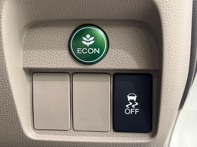 �y������h�~���u�z�ԗ��̉���������m����ƁA�����I�Ɏԗ��̐i�s������ۂ悤�Ɏԗ��𐧌䂵�܂��B�J�̓��ȂǊ���₷���H�ʏ󋵂ł����S�ȉ^�]���\�ł��B