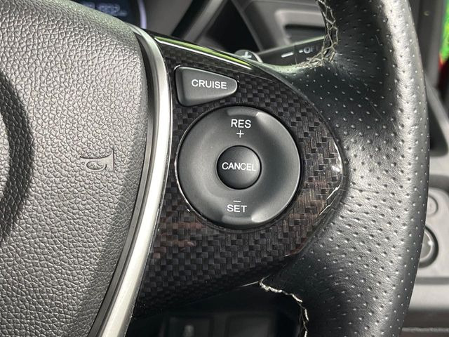 �y�N���[�Y�R���g���[���z�������H�����N���N���s�B�A�N�Z���𗣂��Ă���葬�x�ő��s���ł��A�������^�]���̕��S���y��!�����E�������ȒP�ȃX�C�b�`����Œ����ł��܂��B