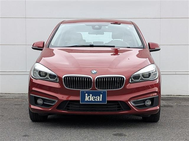 2シリーズアクティブツアラー218i ラグジュアリー