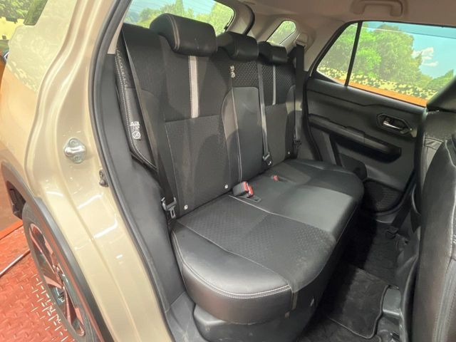 �㕔���Ȃ��C�ɂȂ�悤�ȃL�Y�E�����ւ��蓙�A�傫�ȃ_���[�W�͂Ȃ��A�ǍD�ȏ�Ԃł��B