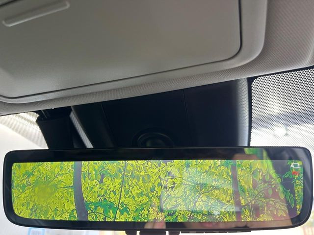 �y�f�W�^���C���i�[�~���[�z��Ȃ̑傫�ȉו��⓯��҂Ō�����m�F���Â炢���ł����S!�J�������B�e�����ԗ�����̉f�������[���~���[���ɕ\���B�N���A�Ȏ��E�ŏ󋵂̊m�F���\�ł�!