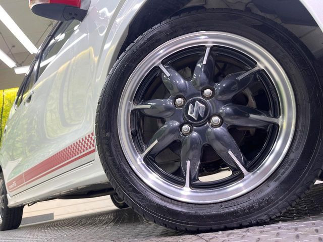 �y����15�C���`�A���~�z�C�[���z�O�ςɃ}�b�`���������A���~�z�C�[���𑕒����Ă���܂��B�e��ЊO�A���~�z�C�[����A�X�^�b�h���X�^�C�����戵�����Ă���܂��B���񂲑��k����������