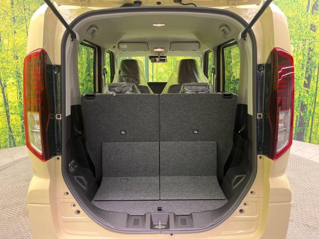 ���i�̂���������ʋ΁A���}���ɏ\���ȉ׎��X�y�[�X���m�ۂ��Ă���܂��B�Z�J���h�V�[�g��|���ƁA�傫�ȉו��̐ύڂ��\�ł���