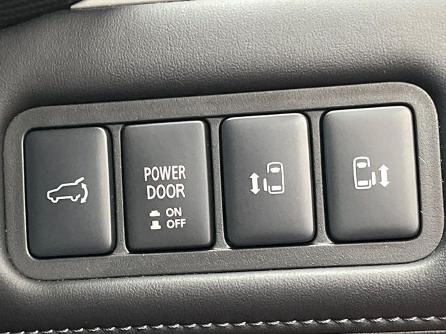 �y�����p���[�X���C�h�h�A�z�X�}�[�g�L�[��^�]�Ȃ̃X�C�b�`�Ō�ȗ����X���C�h�h�A�̊J���\���d��������͂����ăh�A���J����K�v�������A�����Ȃ��q�l�ł��ȒP�ɊJ���߂ł����K�ł���