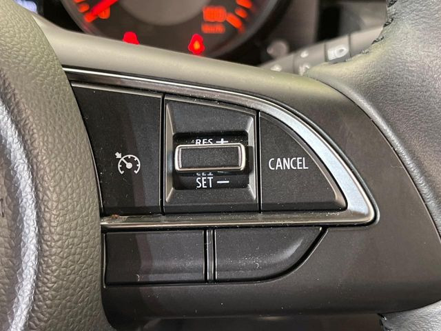 �y�N���[�Y�R���g���[���z�������H�����N���N���s�B�A�N�Z���𗣂��Ă���葬�x�ő��s���ł��A�������^�]���̕��S���y��!�����E�������ȒP�ȃX�C�b�`����Œ����ł��܂��B