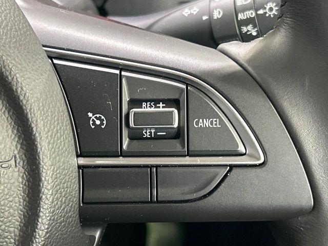 �y�N���[�Y�R���g���[���z�������H�����N���N���s�B�A�N�Z���𗣂��Ă���葬�x�ő��s���ł��A�������^�]���̕��S���y��!�����E�������ȒP�ȃX�C�b�`����Œ����ł��܂��B