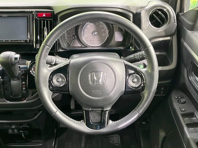 �y�����v�����X�e�A�����O�z�㎿�Ȋv���g�p���邱�ƂŁA��ɂ����������݂ƂĂ��^�]���₷���n���h���ł���