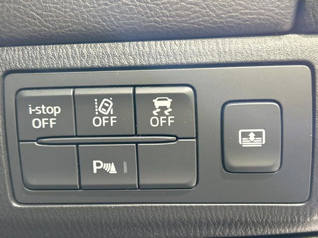 �y�X�}�[�g�u���[�L�T�|�[�g�z���s���ɑO���̎ԗ�����F�����A�Փ˂������Ȏ��͌x��ƃu���[�L�ŏՓˉ���Ɣ�Q�y�����A�V�X�g�B�����S�Ƀh���C�u�����y���݂��������܂��B