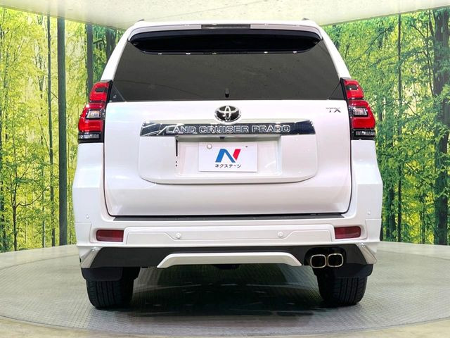 安心の最長10年・走行無制限保証(有償)をご用意。保証内容も充実はもちろん、無料点検&オイル交換や、年中無休の全国・24時間ロードサービスも付帯されておりますのでご安心下さい。