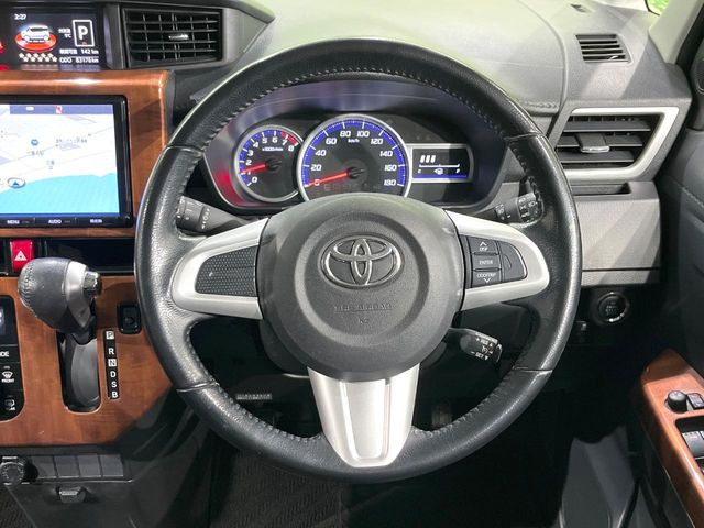 �y�N���[�Y�R���g���[���z�������H�����N���N���s�B�A�N�Z���𗣂��Ă���葬�x�ő��s���ł��A�������^�]���̕��S���y��!�����E�������ȒP�ȃX�C�b�`����Œ����ł��܂��B