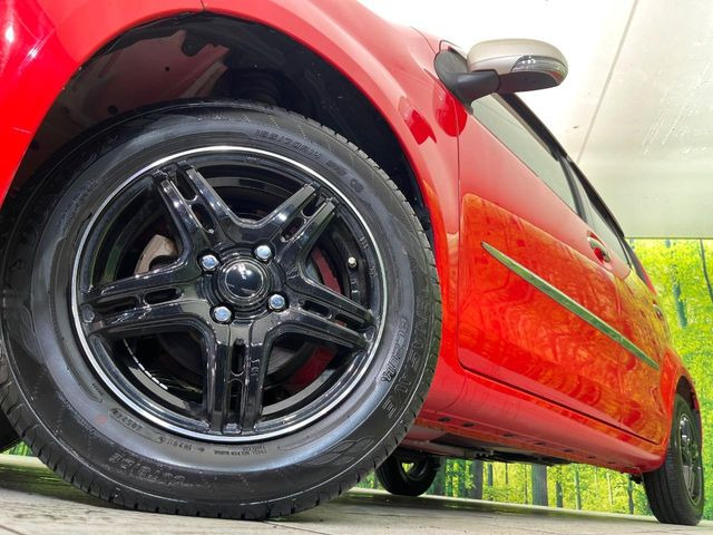 �y14�C���`�A���~�z�C�[���z�O�ςɃ}�b�`�����A���~�z�C�[���𑕒����Ă���܂��B�e��A���~�z�C�[����A�X�^�b�h���X�^�C�����戵�����Ă���܂��B���񂲑��k����������