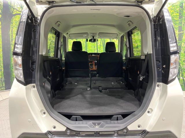 ���i�̂���������ʋ΁A���}���ɏ\���ȉ׎��X�y�[�X���m�ۂ��Ă���܂��B�Z�J���h�V�[�g��|���ƁA�傫�ȉו��̐ύڂ��\�ł���