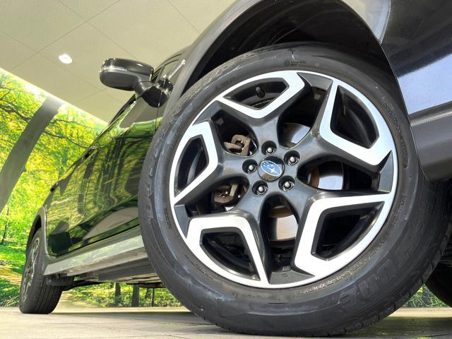 �y����18�C���`�A���~�z�C�[���z�O�ςɃ}�b�`���������A���~�z�C�[���𑕒����Ă���܂��B�e��ЊO�A���~�z�C�[����A�X�^�b�h���X�^�C�����戵�����Ă���܂��B���񂲑��k����������