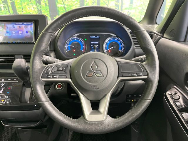 �y�����v�����X�e�A�����O�z�㎿�Ȋv���g�p���邱�ƂŁA��ɂ����������݂ƂĂ��^�]���₷���n���h���ł���