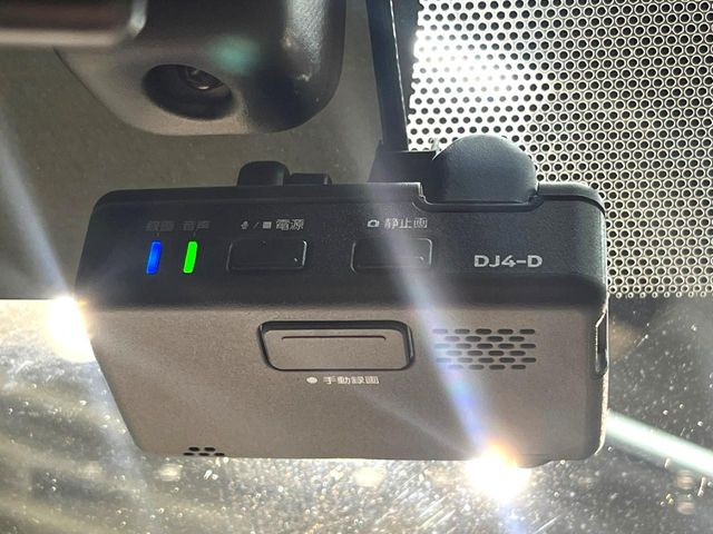 �y�h���C�u���R�[�_�[�z���S�E���S�ȃJ�[���C�t�ɕK�{�̃h���C�u���R�[�_�[�𑕔�!���s���͂������A������^�]�⎖�̂ɑ��������ۂ̏󋵂��f���ŋL�^���A����̃��X�N�ɔ����܂��B