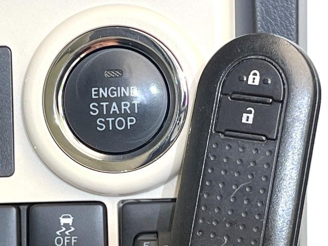 �y�L�[�t���[�V�X�e���z�J�o����|�P�b�g�ɓ��ꂽ�܂܂ł��h�A�̎{���E�������\�ȃX�}�[�g�L�[�𑕔��B�G���W���̃I���E�I�t�����J�M�����o���K�v����������Ƃ��Ă��֗��ł���