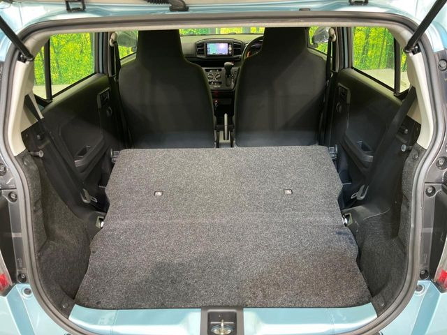 ���i�̂���������ʋ΁A���}���ɏ\���ȉ׎��X�y�[�X���m�ۂ��Ă���܂��B�Z�J���h�V�[�g��|���ƁA�傫�ȉו��̐ύڂ��\�ł���