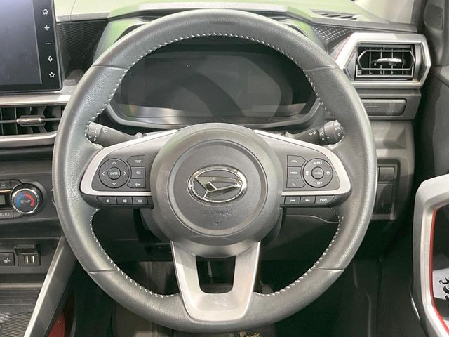 �y�����v�����X�e�A�����O�z�㎿�Ȋv���g�p���邱�ƂŁA��ɂ����������݂ƂĂ��^�]���₷���n���h���ł���