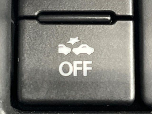 �y�X�Y�L �Z�[�t�e�B�T�|�[�g�z���s���ɑO���̎ԗ�����F�����A�Փ˂������Ȏ��͌x��ƃu���[�L�ŏՓˉ���Ɣ�Q�y�����A�V�X�g�B�����S�Ƀh���C�u�����y���݂��������܂��B