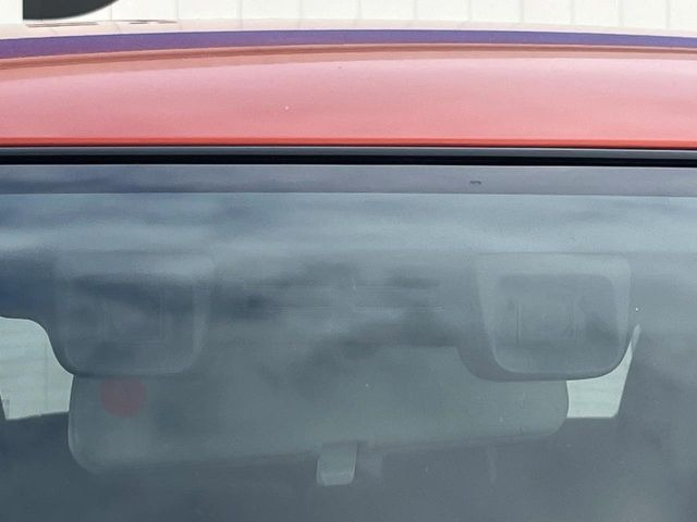 �y�X�Y�L �Z�[�t�e�B�T�|�[�g�z���s���ɑO���̎ԗ�����F�����A�Փ˂������Ȏ��͌x��ƃu���[�L�ŏՓˉ���Ɣ�Q�y�����A�V�X�g�B�����S�Ƀh���C�u�����y���݂��������܂��B