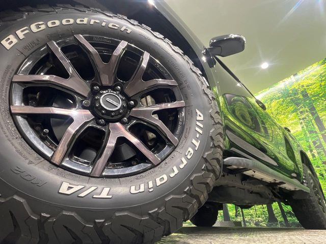 �yRAYS��17�C���`�A���~�z�C�[���z�O�ςɃ}�b�`�����A���~�z�C�[���𑕒����Ă���܂��B�e��A���~�z�C�[����A�X�^�b�h���X�^�C�����戵�����Ă���܂��B���񂲑��k����������