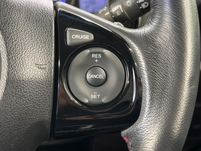 �y�N���[�Y�R���g���[���z�������H�����N���N���s�B�A�N�Z���𗣂��Ă���葬�x�ő��s���ł��A�������^�]���̕��S���y��!�����E�������ȒP�ȃX�C�b�`����Œ����ł��܂��B