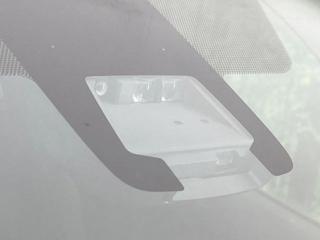 �y�g���^�Z�[�t�e�B�Z���X�z���s���ɑO���̎ԗ�����F�����A�Փ˂������Ȏ��͌x��ƃu���[�L�ŏՓˉ���Ɣ�Q�y�����A�V�X�g�B�����S�Ƀh���C�u�����y���݂��������܂��B