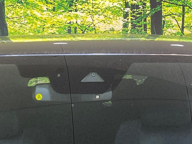 �y�X�}�[�g�V�e�B�u���[�L�T�|�[�g�z�ᑬ���s���ɑO���̎ԗ�����F�����A�Փ˂������Ȏ��͌x��ƃu���[�L�ŏՓˉ���Ɣ�Q�y�����A�V�X�g�B�����S�Ƀh���C�u�����y���݂��������܂��B