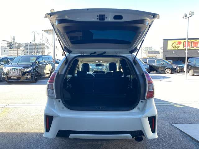 �F���C���^�[���炨�Ԃ�3���ƃA�N�Z�X�֗�!�߂��ɂ͗L���ό��n�̕F���������܂��̂ŁA�ό��ƍ��킹�Ă̂����X���ǂ��ł��ˁ􊈋C���鎩���̃X�^�b�t�����q�l�̂����X�����҂����Ă���܂�!