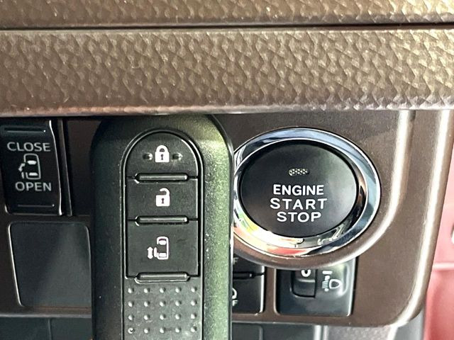 �y�X�}�[�g�L�[�z�J�o����|�P�b�g�ɓ��ꂽ�܂܂ł��h�A�̎{���E�������\�ȃX�}�[�g�L�[�𑕔��B�G���W���̃I���E�I�t�����J�M�����o���K�v����������Ƃ��Ă��֗��ł���