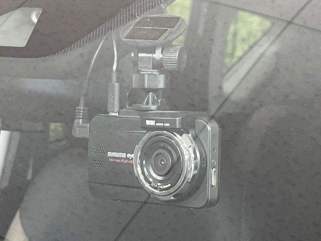 �y�h���C�u���R�[�_�[�z���S�E���S�ȃJ�[���C�t�ɕK�{�̃h���C�u���R�[�_�[�𑕔�!���s���͂������A������^�]�⎖�̂ɑ��������ۂ̏󋵂��f���ŋL�^���A����̃��X�N�ɔ����܂��B