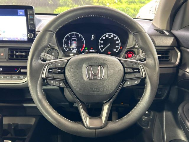 �y�����v�����X�e�A�����O�z�㎿�Ȋv���g�p���邱�ƂŁA��ɂ����������݂ƂĂ��^�]���₷���n���h���ł���