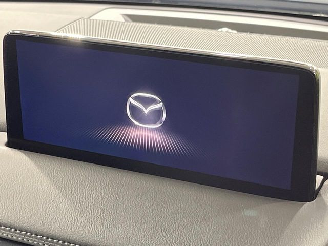 �y10.25�C���`�}�c�_�R�l�N�g�z�ԓ��̕��͋C�Ƀ}�b�`������^�f�B�X�v���C�B�X�}�z�ڑ��ł̃i�r�g�p��Bluetooth�Đ����A�l�X�ȋ@�\���y���߂܂��B�����I�ȃ_�C�������삪�\�ŁA�g��������ǍD�ł��B