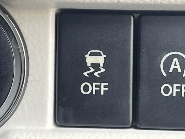 �y������h�~���u�z�ԗ��̉���������m����ƁA�����I�Ɏԗ��̐i�s������ۂ悤�Ɏԗ��𐧌䂵�܂��B�J�̓��ȂǊ���₷���H�ʏ󋵂ł����S�ȉ^�]���\�ł��B