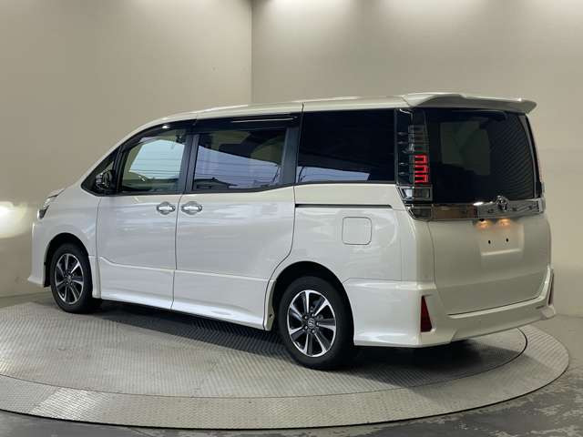 トヨタ ヴォクシー 2.0 ZS 煌III 純正ナビ(NSZT-Y68T)・トヨタ